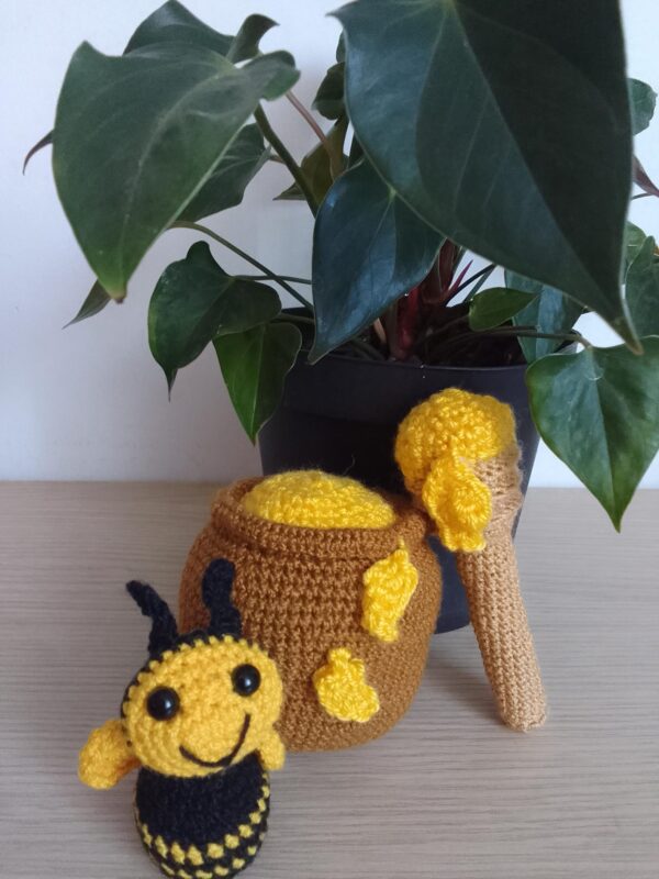 Honey Pot Pattern | Crochet Honey Pot | No Sew Amigurumi | Honeypot Baby Shower Gift | Honey Dipper Crochet | Honey Bee Pot | Honey Pot Gift